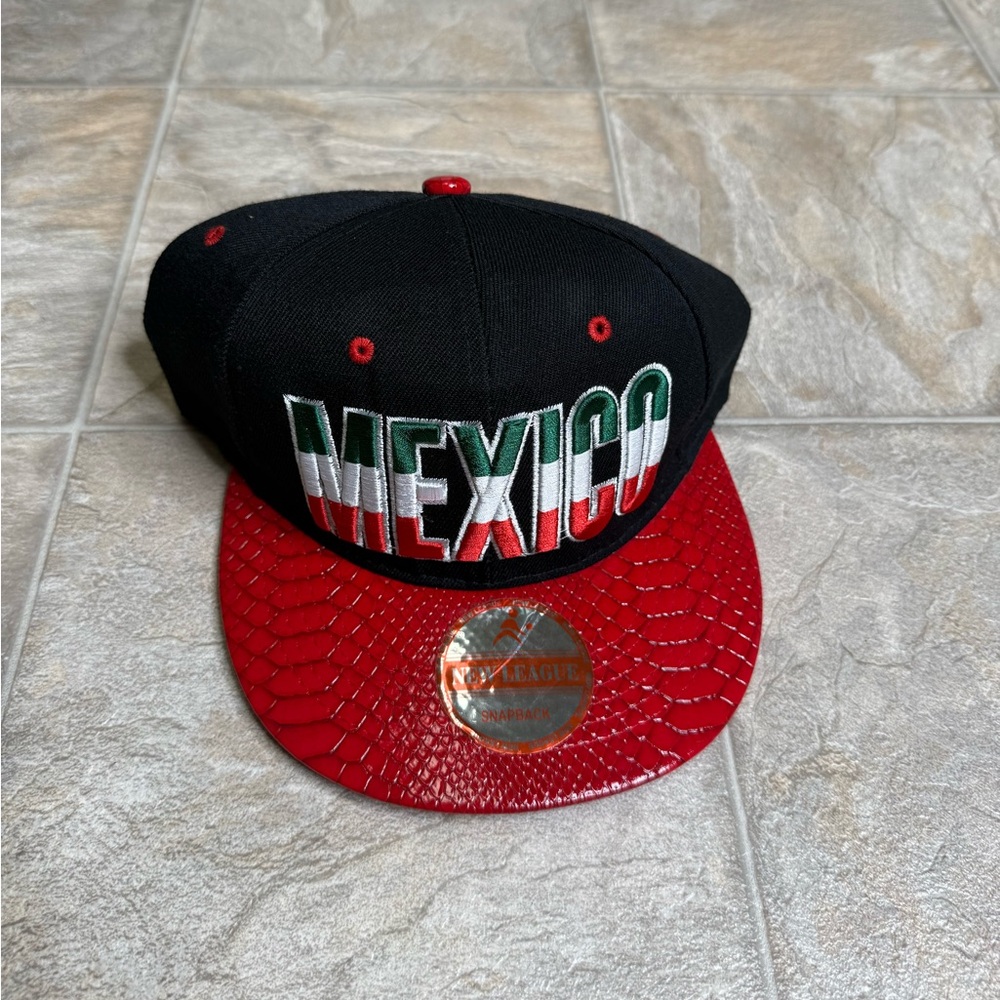 Mexico New League SnapBack Hat Mens Size Adjustable Black NWT